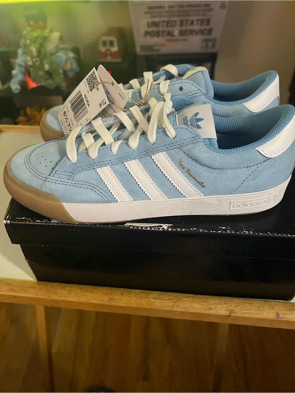 Adidas Nora Unisex Sneakers M6.5/W7.5 BNIB - Picture 4 of 9